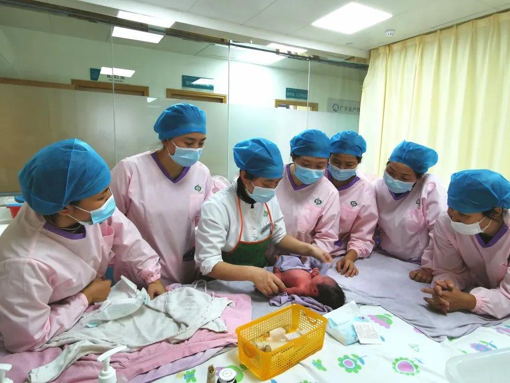 怀宁县妇婴监护型护送